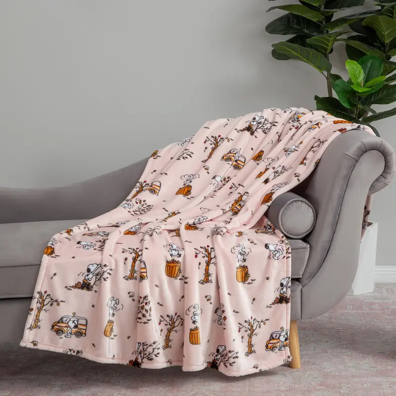Peanuts Harvest Plush Throw