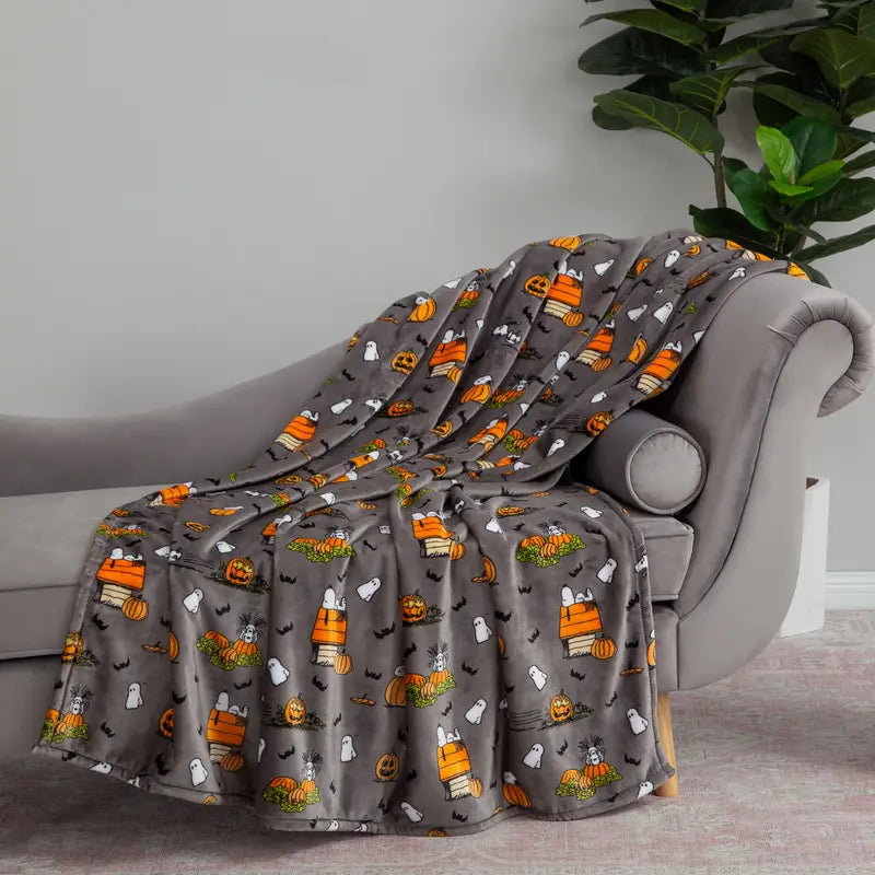 Peanuts Harvest Plush Throw