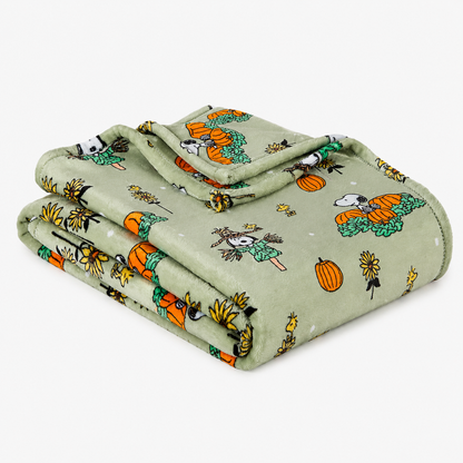 Peanuts Harvest Plush Throw